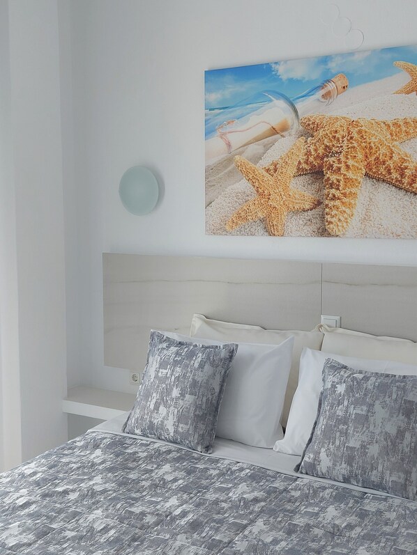 Free cots/infant beds, free WiFi, bed sheets