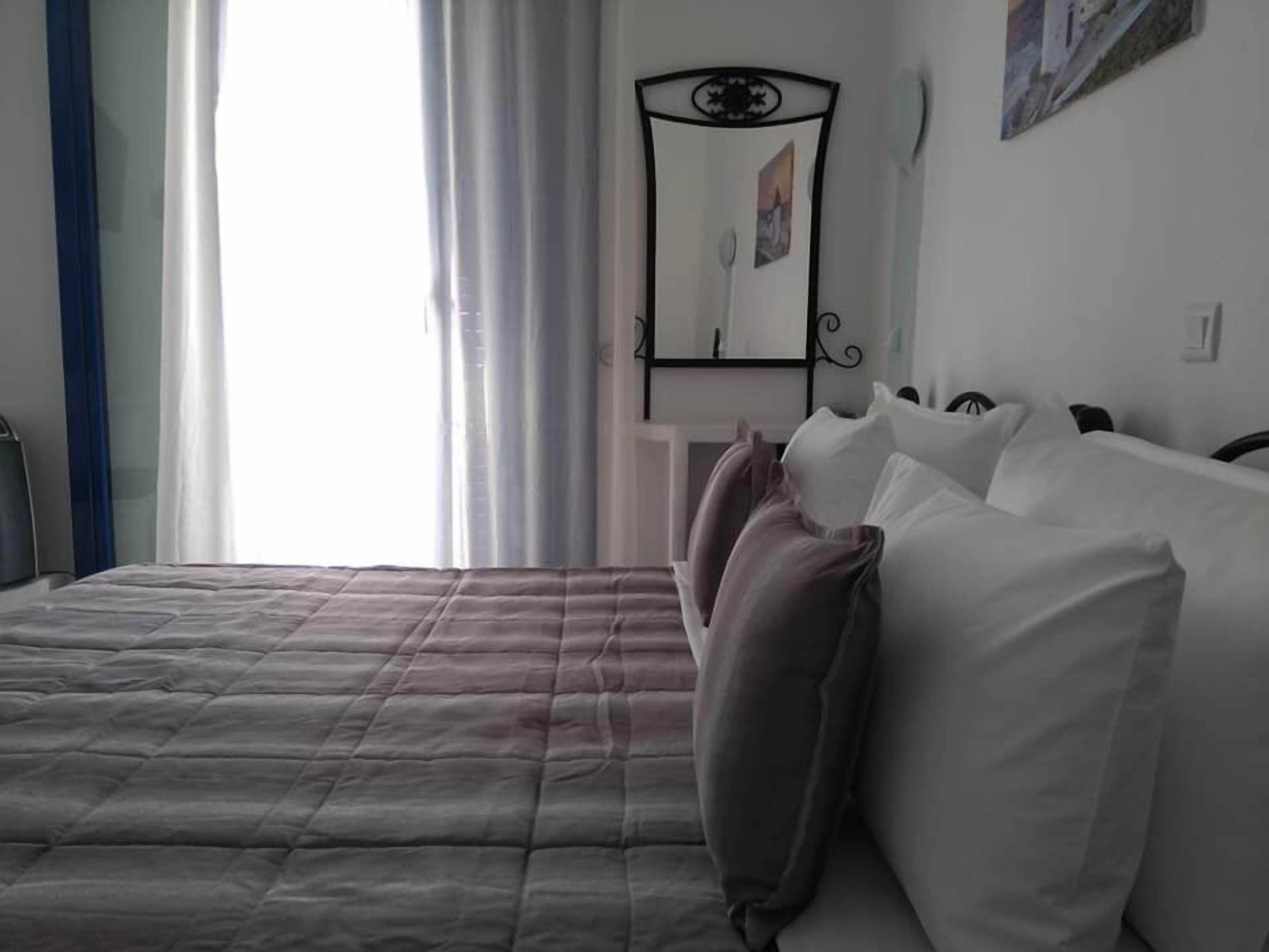 free cots/infant beds, free wifi, bed sheets