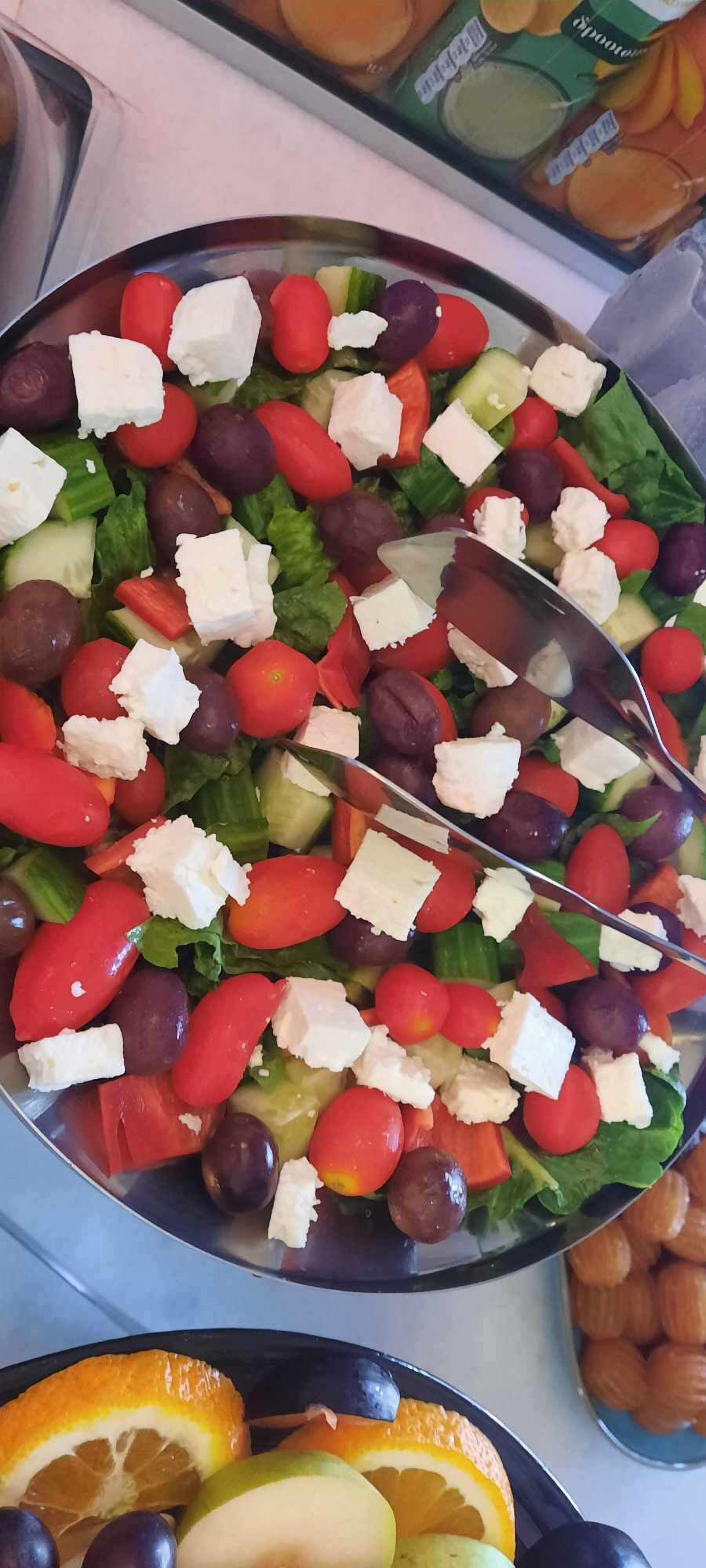 daily buffet breakfast for a fee