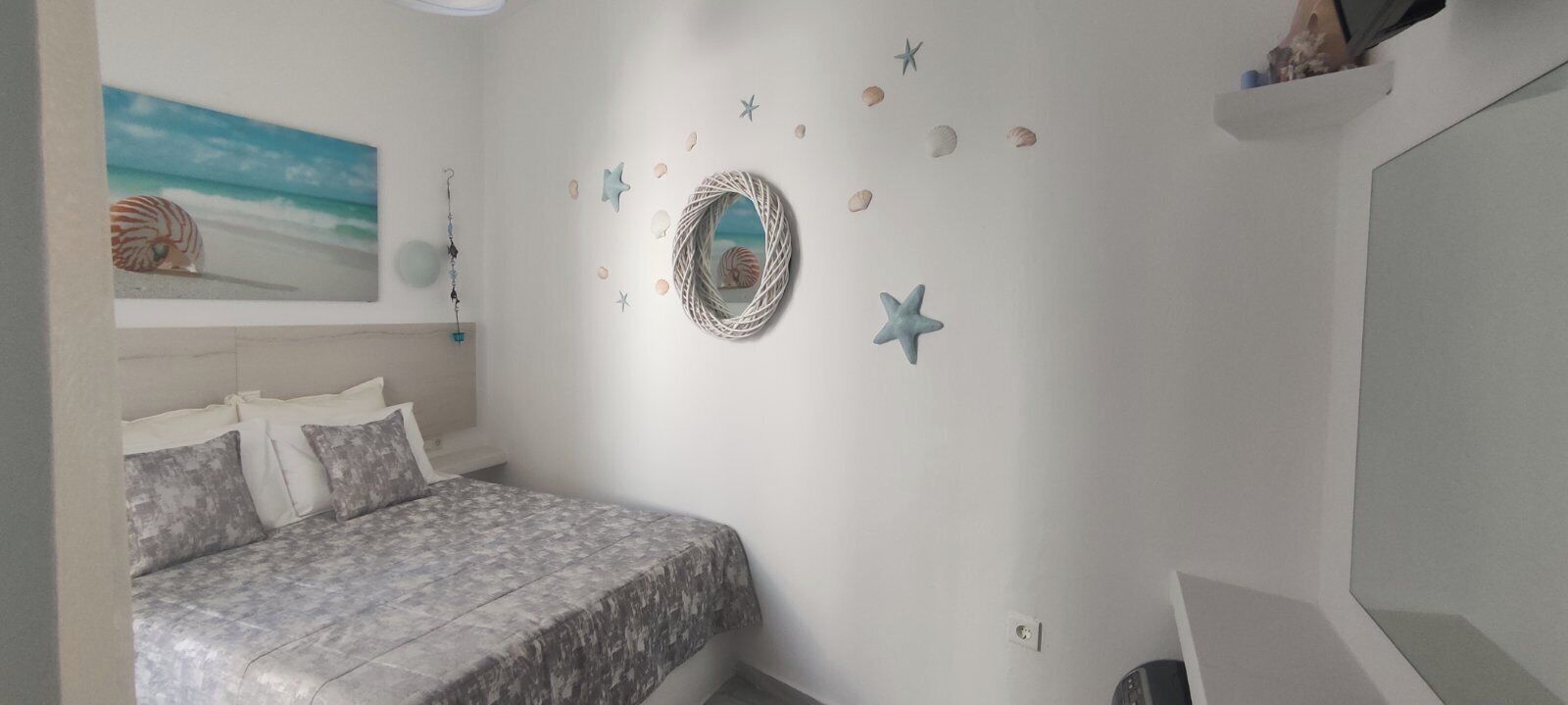 free cots/infant beds, free wifi, bed sheets