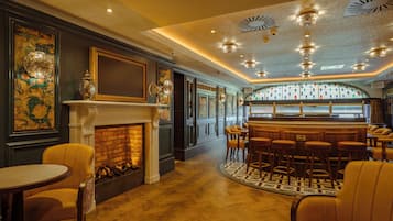 Frokost, lunsj og middag serveres, irske retter