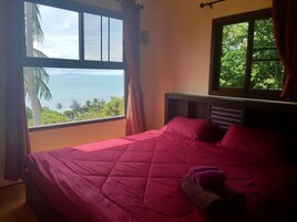 Villa, cocina básica, vistas al mar | Wifi gratis y ropa de cama