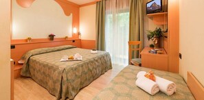 In-room safe, desk, soundproofing, free WiFi - Hotel Ariston (Levico Terme)