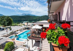 Seasonal outdoor pool - Hotel Ariston (Levico Terme)