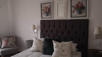 Deluxe Double Room, 1 Queen Bed | In-room safe, individually decorated, individually furnished, free WiFi