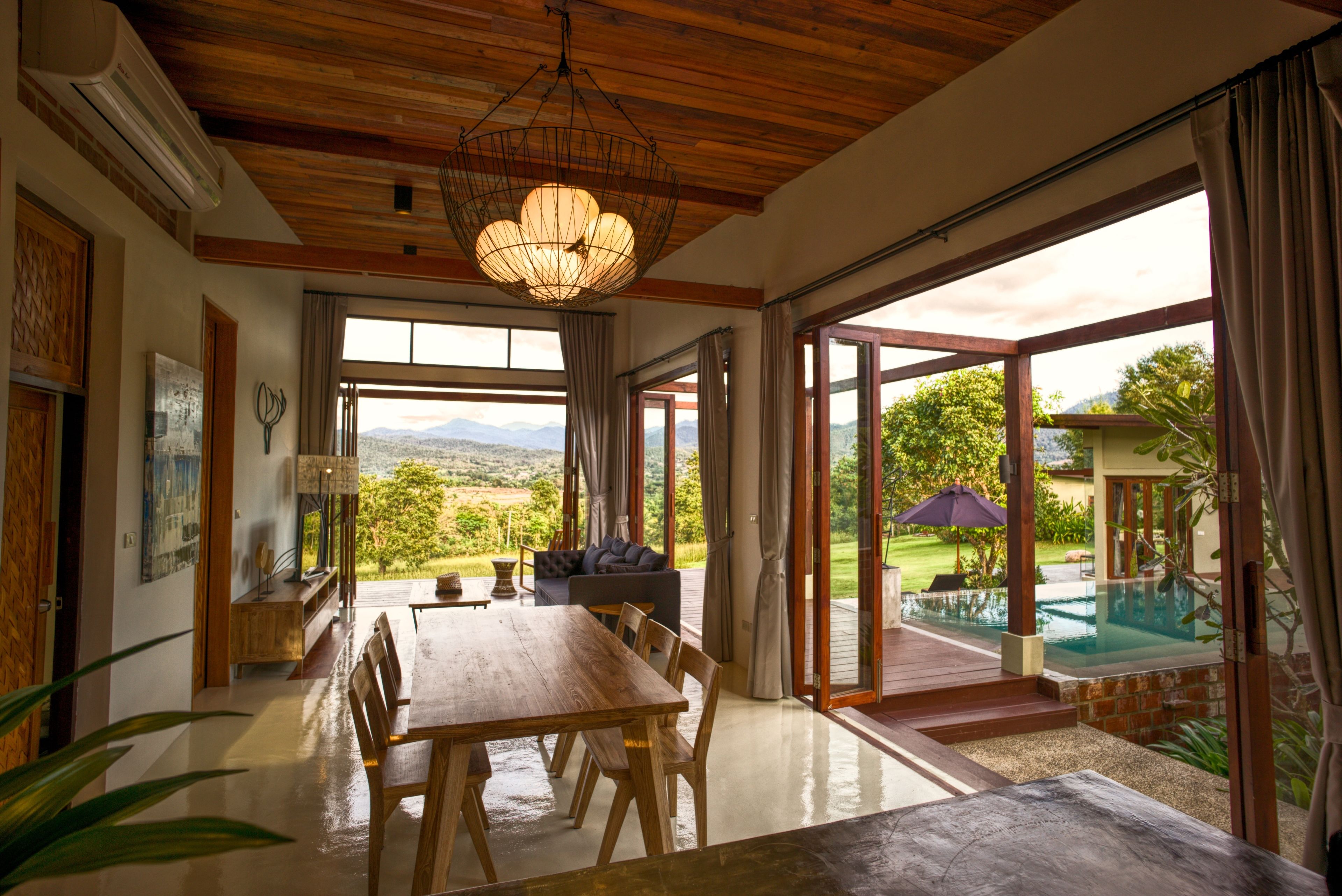 Villa Panoramique, 3 chambres, piscine privée, vue montagne | Restauration dans la chambre