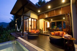 Pool Villa, 1 Bedroom | Desk, blackout drapes, rollaway beds, free WiFi