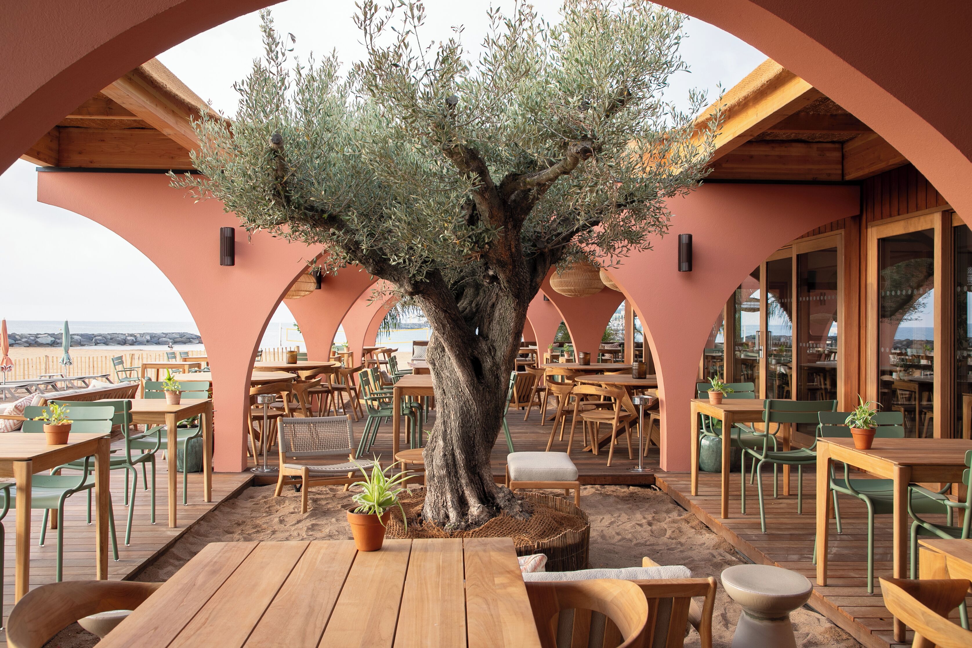 Accommodatie ligt op het strand, een strandbar