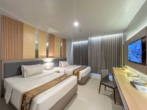 Kamar Eksekutif | Brankas, meja kerja, ruang kerja ramah laptop, dan Wi-Fi gratis