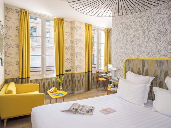 Junior suite, 1 kingsize bed, uitzicht op stad | Kameruitzicht