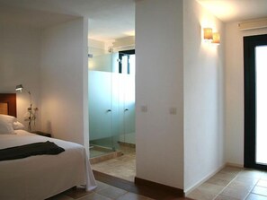 Superior Room | In-room safe, desk, free WiFi - Rusticae Agroturismo Finca Atalis (Es Migjorn Gran)