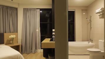 Desk, soundproofing, free WiFi, bed sheets