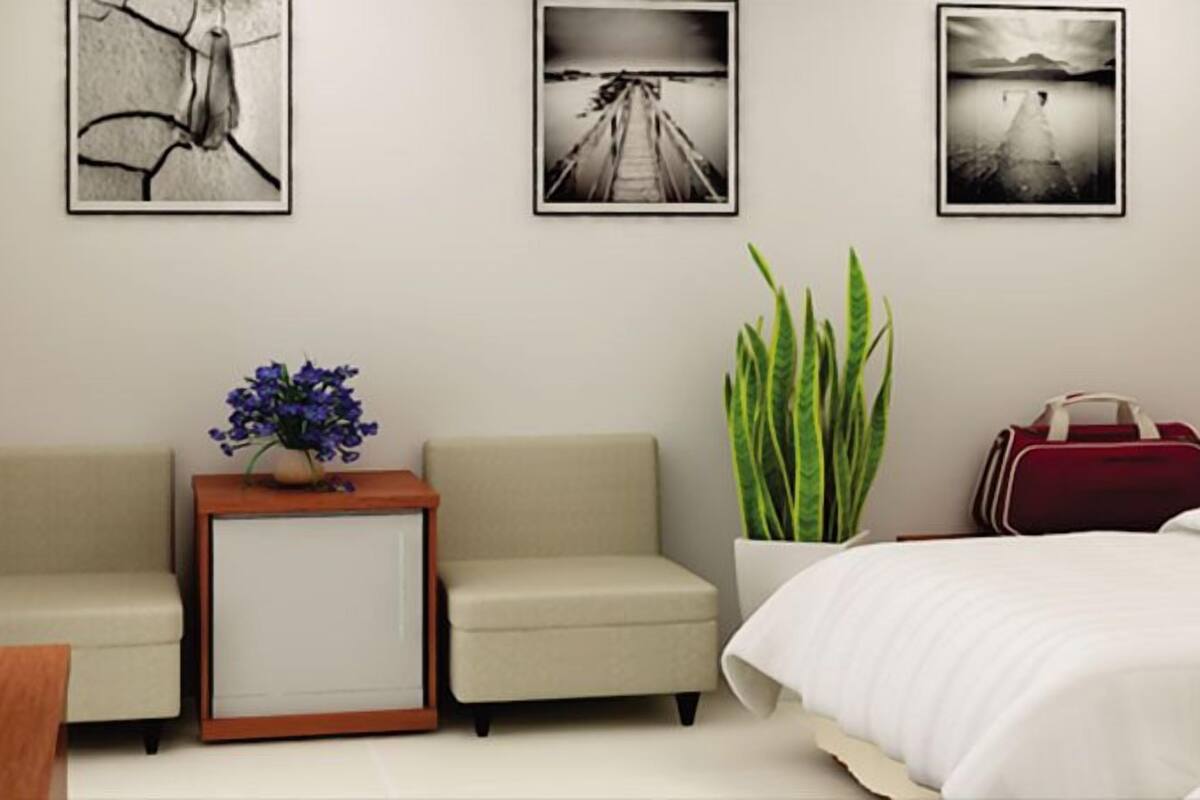 Deluxe Room | In-room safe, desk, soundproofing, rollaway beds (surcharge)