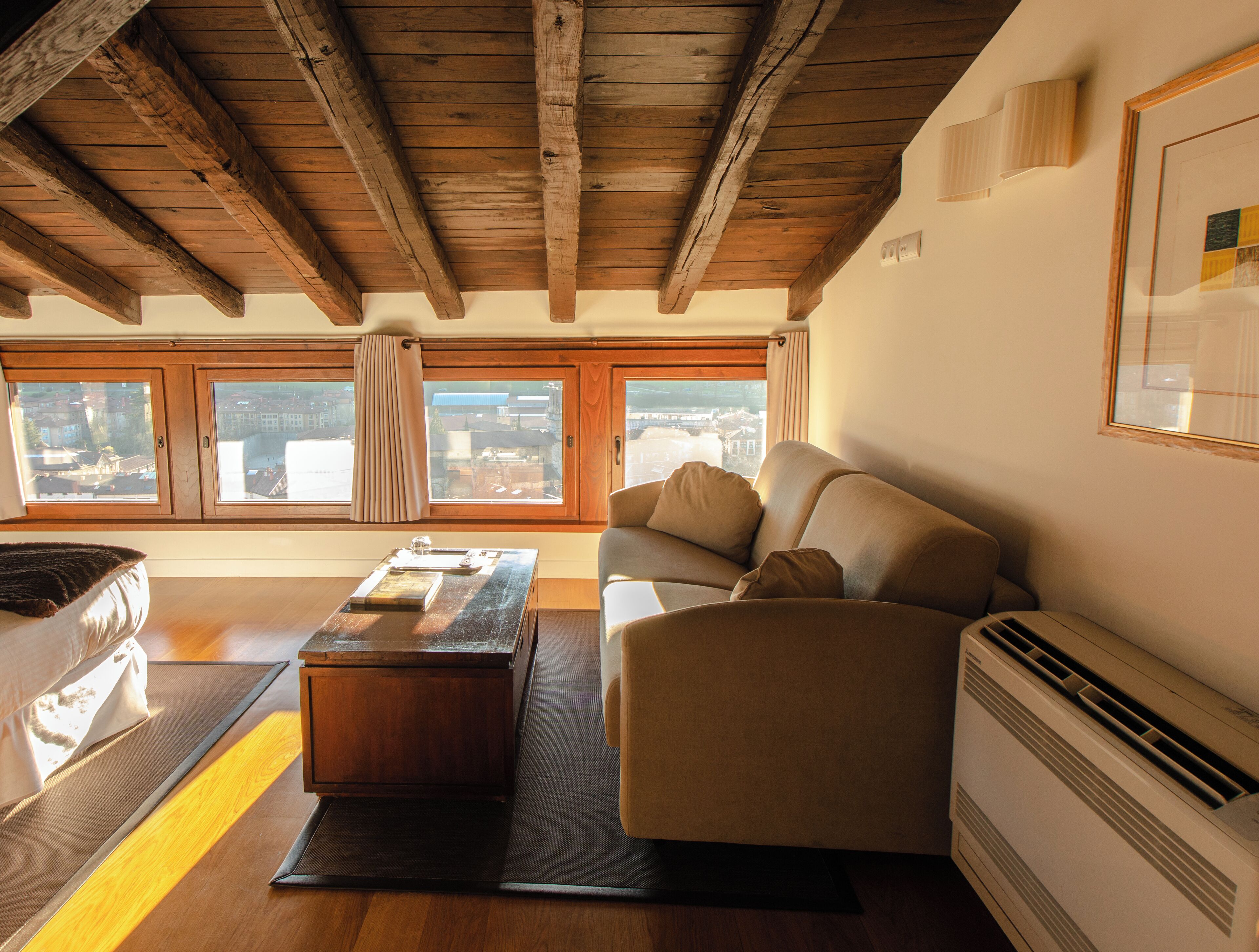 superior double room | hypo-allergenic bedding, in-room safe, individually decorated, desk