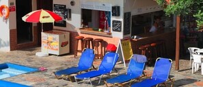 Poolbar