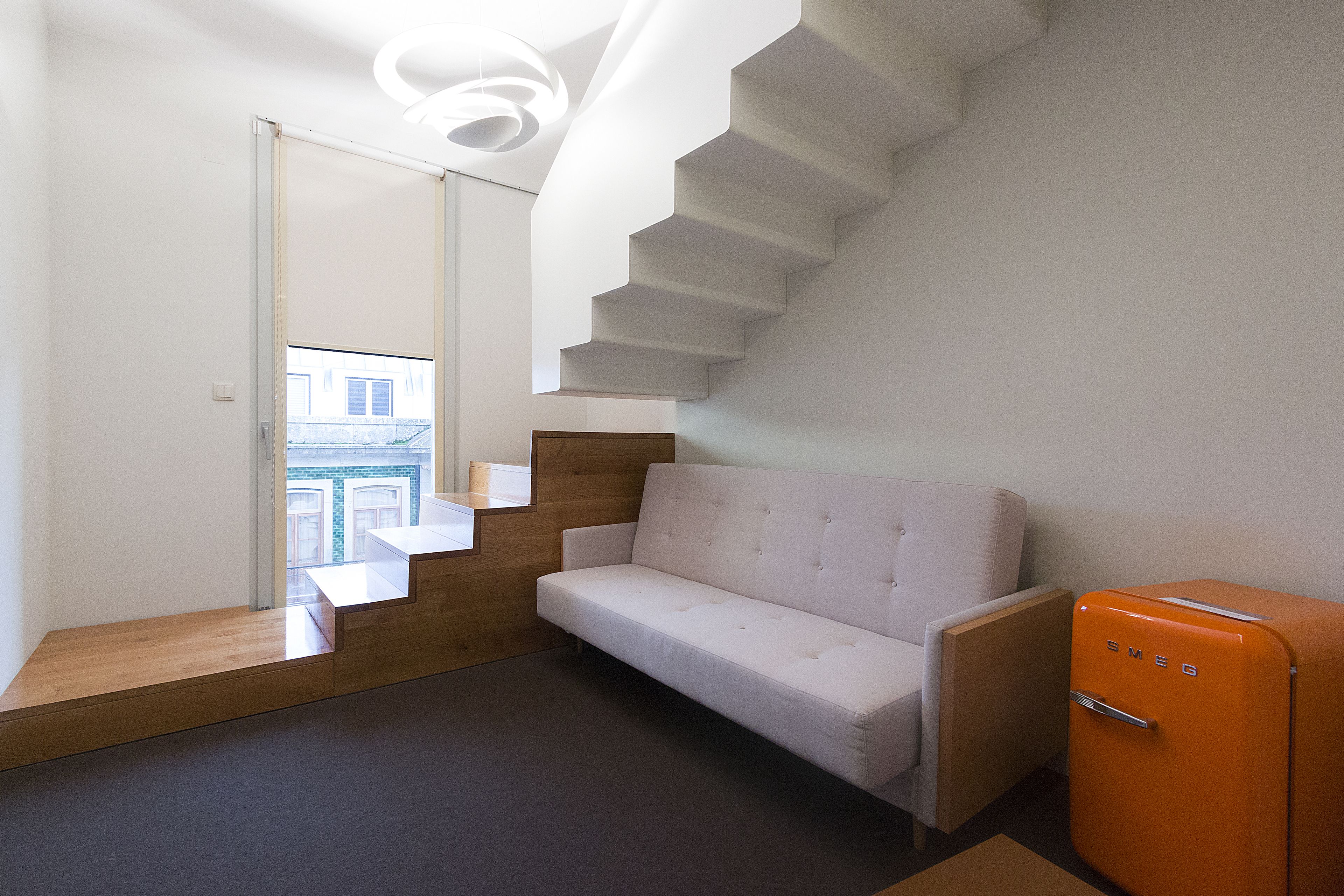 standard suite | living room | tv