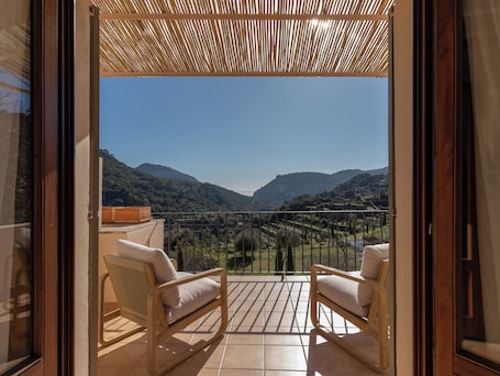 ์ํผ๋ฆฌ์ด๋ฃธ, ํ
๋ผ์ค | ๊ณ ๊ธ ์นจ๊ตฌ, ์ค๋ฆฌ/๊ฑฐ์ํธ ์ด๋ถ, ๋ฏธ๋๋ฐ, ๊ฐ์ค ๋ด ๊ธ๊ณ