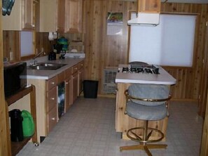 Kabin, 2 kamar tidur | Dapur bersama | Lemari es besar, microwave, oven, dan kompor