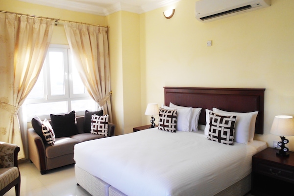 1 bedroom, premium bedding, Tempur-Pedic beds, in-room safe