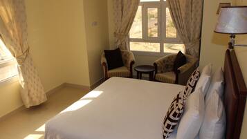 Superior Apartment, 2 Bedrooms, Non Smoking, Kitchen | View from room