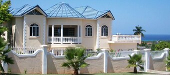 Celebrity Villa Jamaica