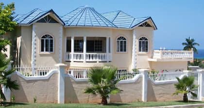 Celebrity Villa Jamaica
