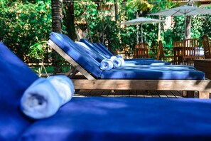 Outdoor pool, sun loungers