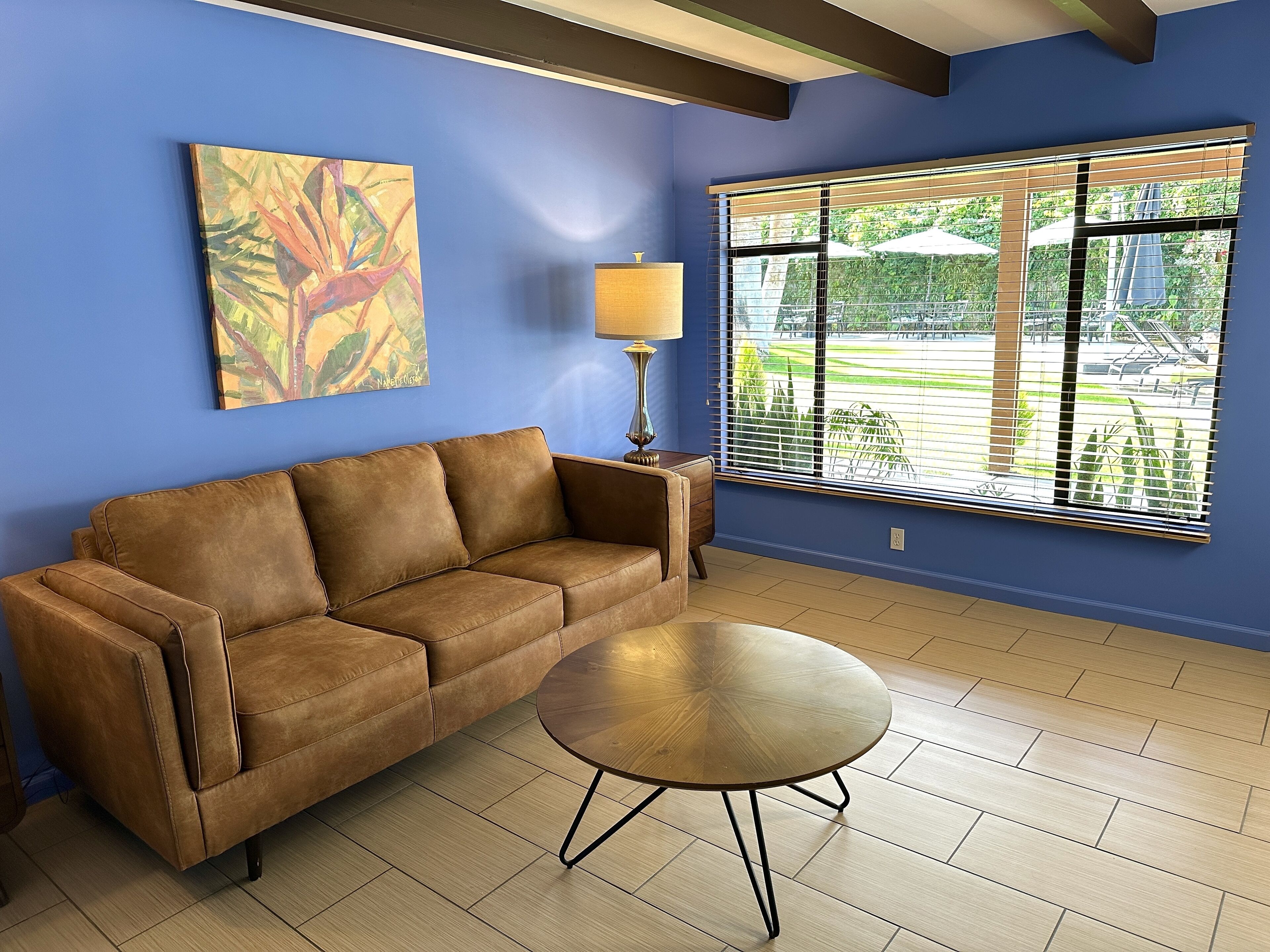 suite, 1 king bed, non smoking | premium bedding, pillow-top beds, in-room safe, individually decorated