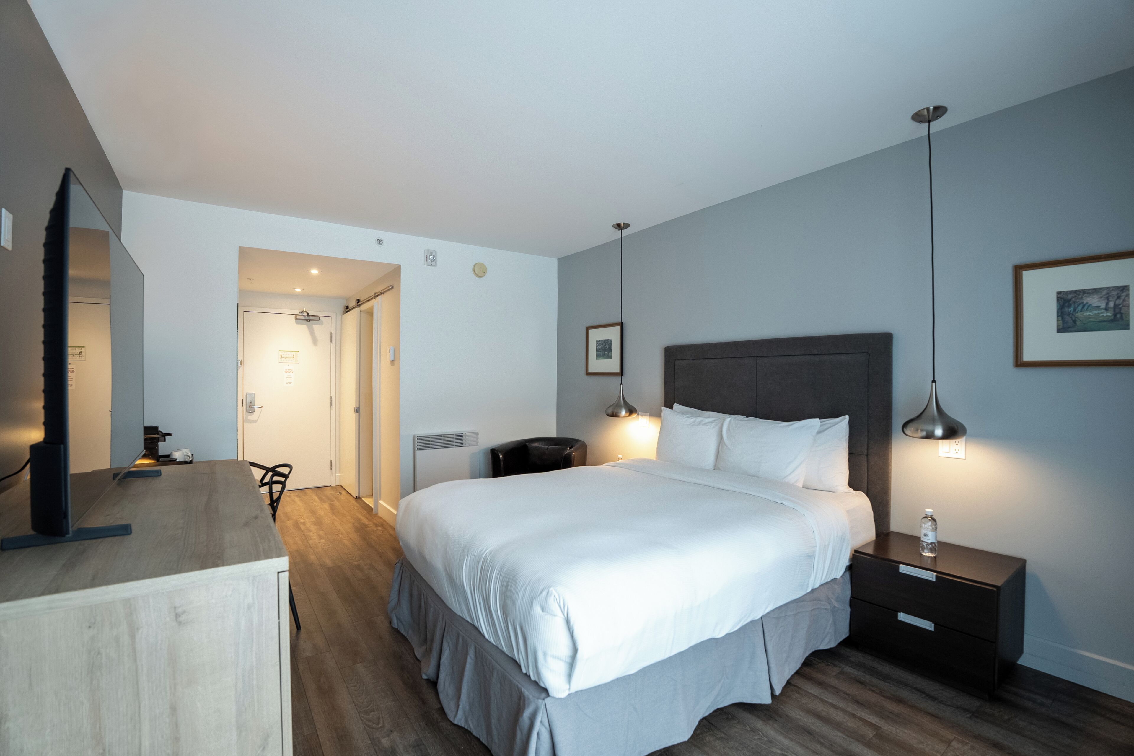 Standard Room, 1 Queen Bed, Non Smoking, Balcony (2nd Floor;Walk-in Shower) | Premium bedding, pillowtop beds, in-room safe, desk
