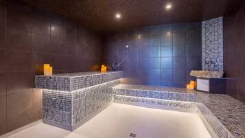 Couples treatment room(s), deep-tissue massages, Swedish massages