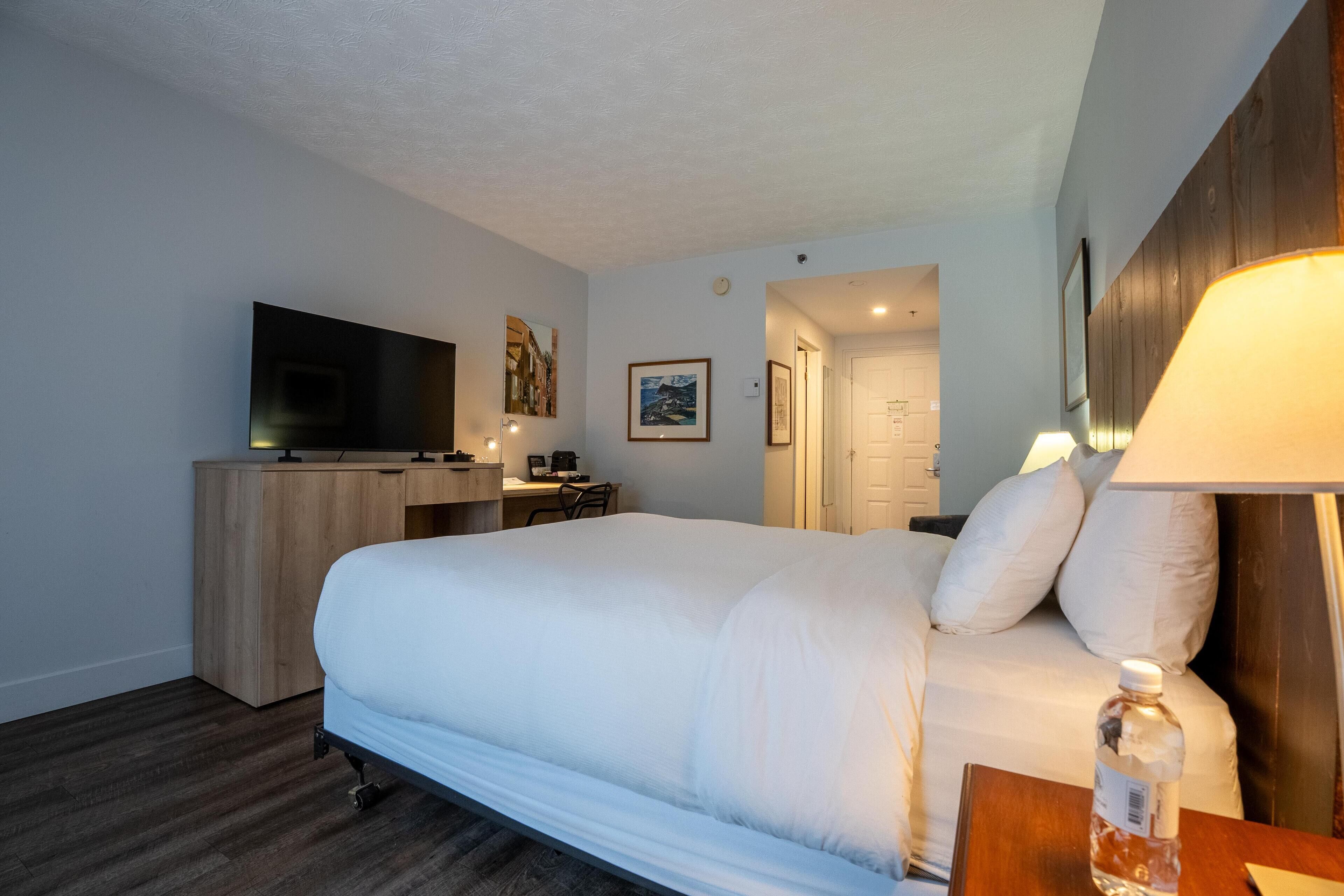 Chambre Standard, 1 très grand lit, accessible aux personnes à mobilité réduite, non-fumeurs | Literie de qualité supérieure, surmatelas