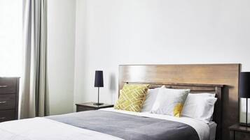 Frette Italian sheets, premium bedding, minibar, desk