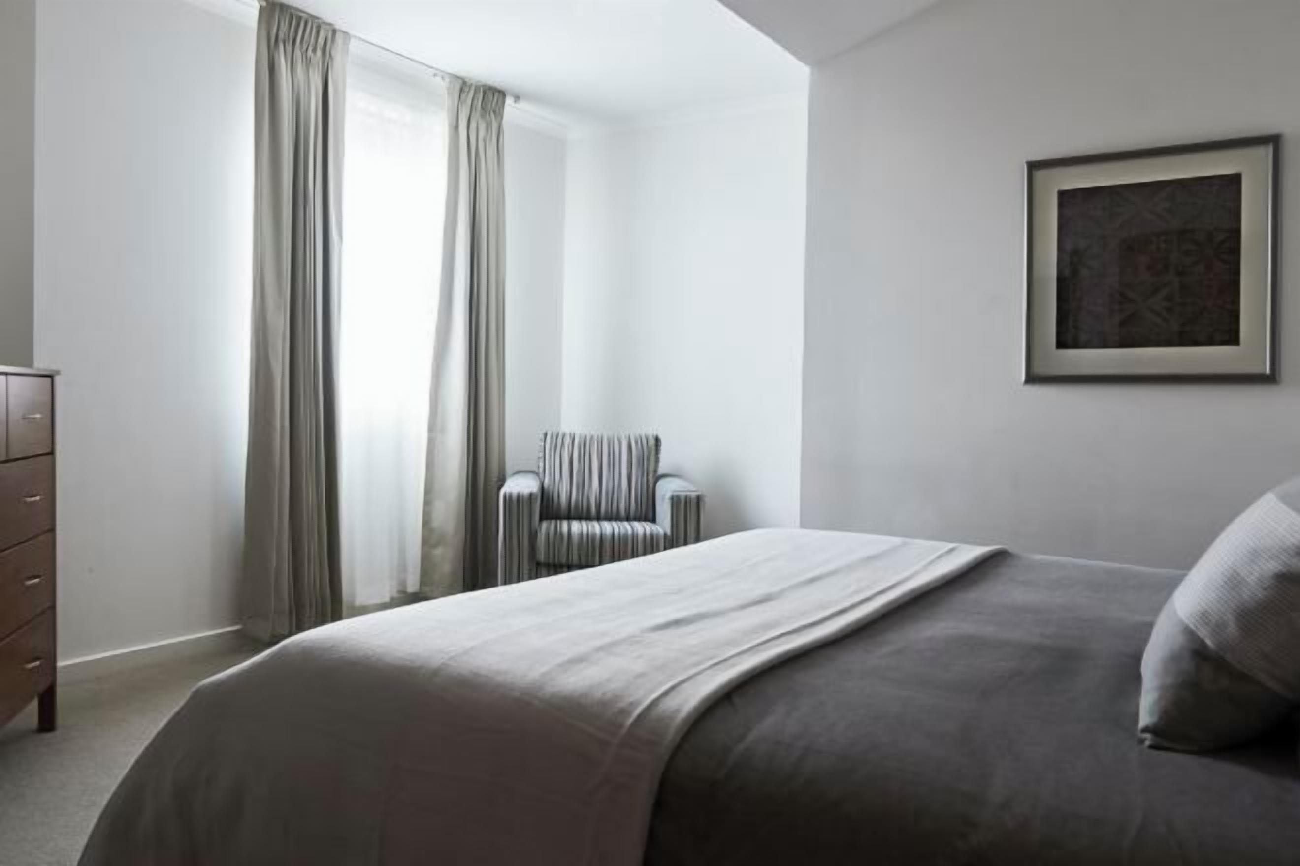 Italienische Bettbezüge von Frette, hochwertige Bettwaren, Minibar