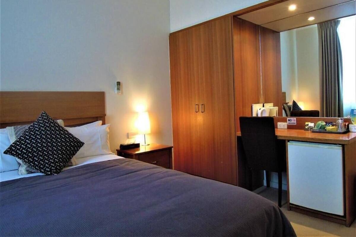 Frette Italian sheets, premium bedding, minibar, desk