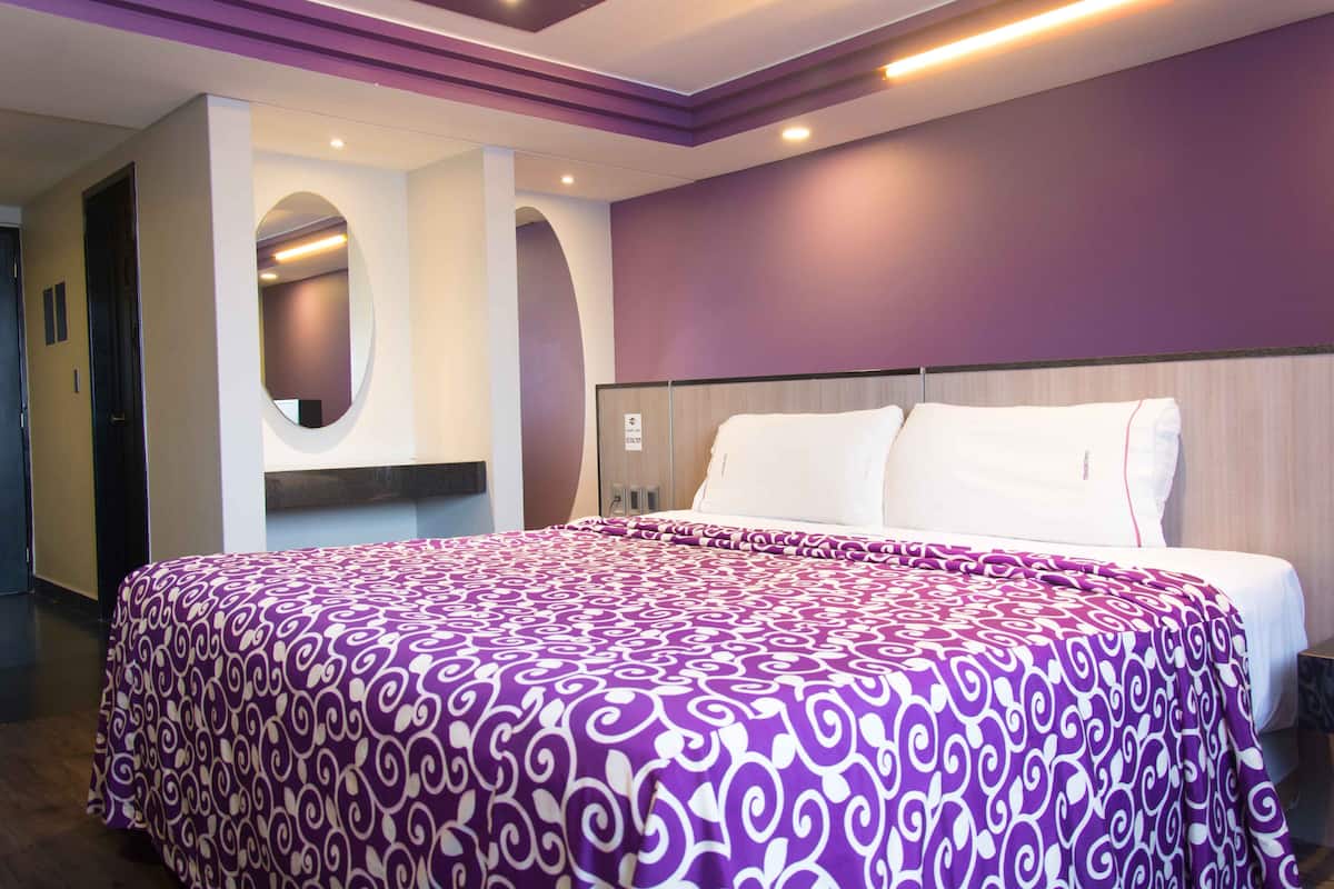 Kamar Double Standar | Seprai premium, brankas, Wi-Fi gratis, dan seprai linen