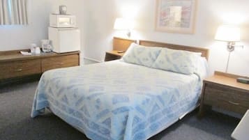 Basic Room, 1 Queen Bed | Free WiFi