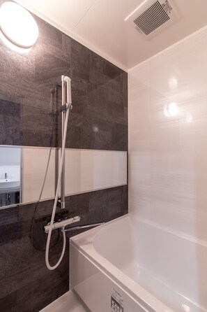 Comfort Twin Room, Non Smoking | Bathroom shower - Hotel Relief Namba Daikokuchou (Osaka)
