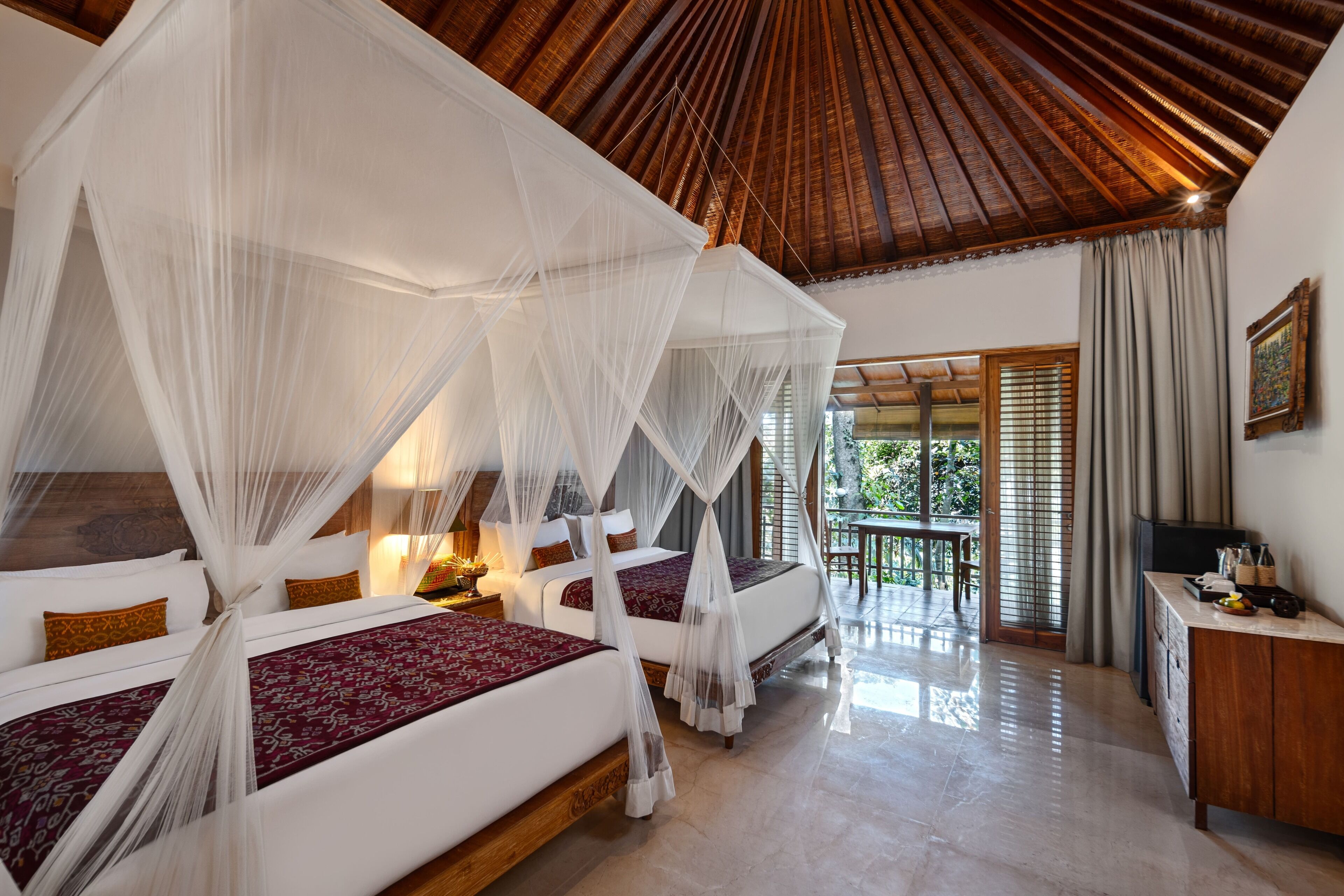 Junior Suite Room | 1 bedroom, free minibar, in-room safe, desk