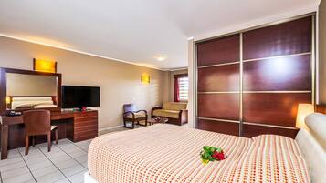Premium bedding, Select Comfort beds, in-room safe, desk