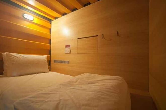 واي فاي مجانًا وملاءات أسرّة