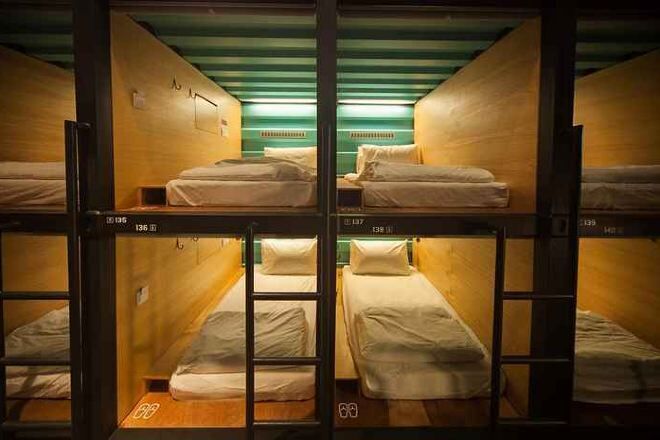 واي فاي مجانًا وملاءات أسرّة