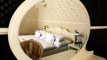 Deluxe appartement | 1 slaapkamer, bedden met traagschuimmatras, een minibar