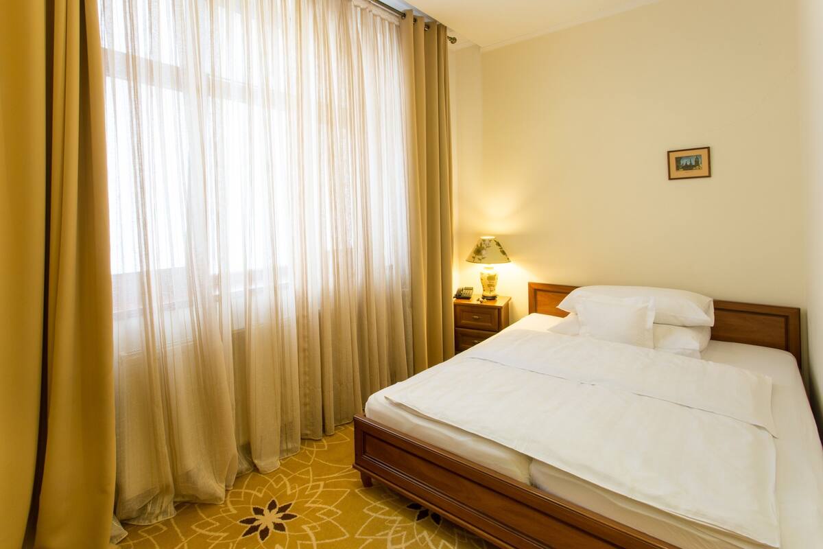 Standard Single Room | Memory foam beds, minibar, in-room safe, desk