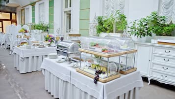 Desayuno buffet incluido todos los días