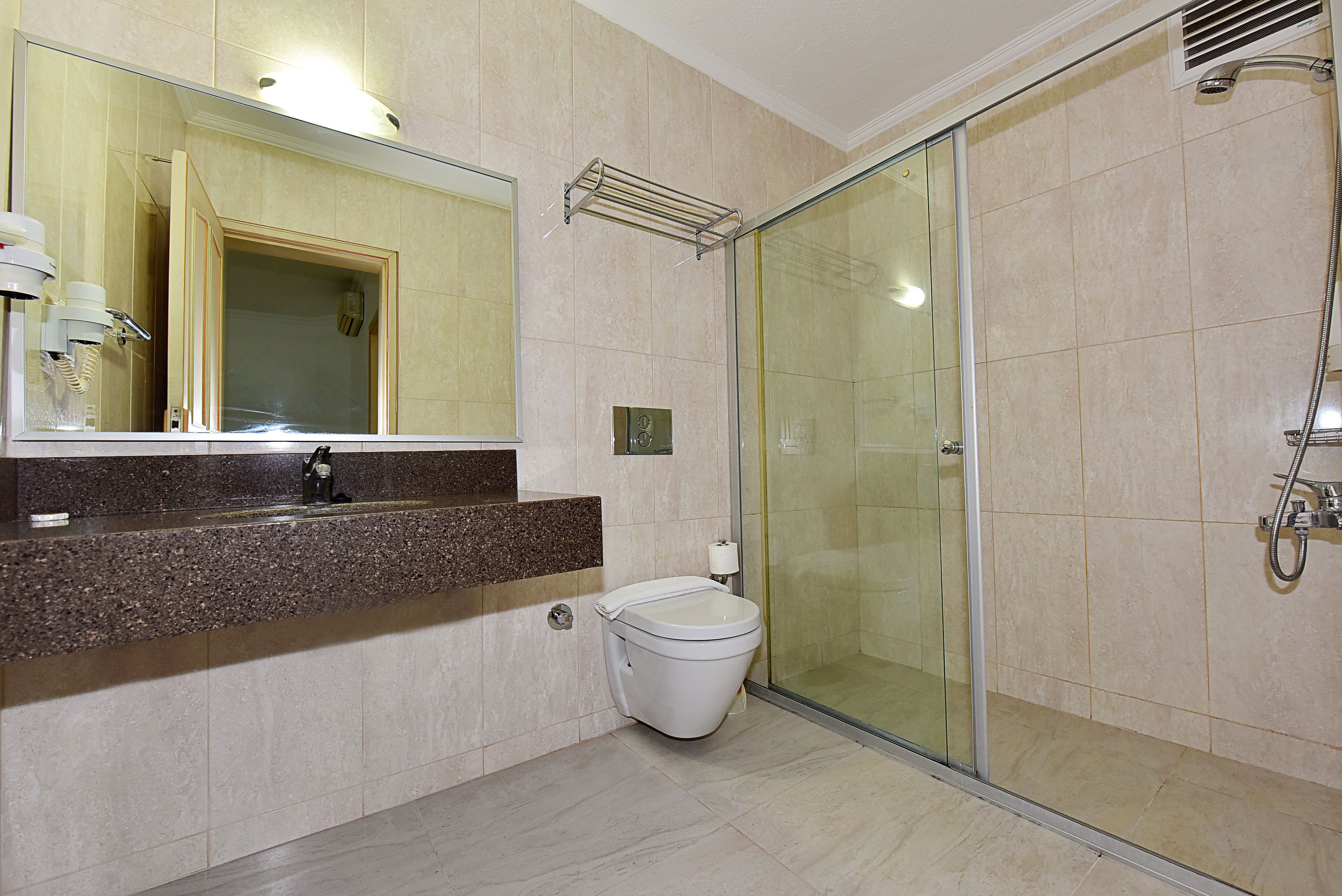 in-room safe, free cots/infant beds, free rollaway beds