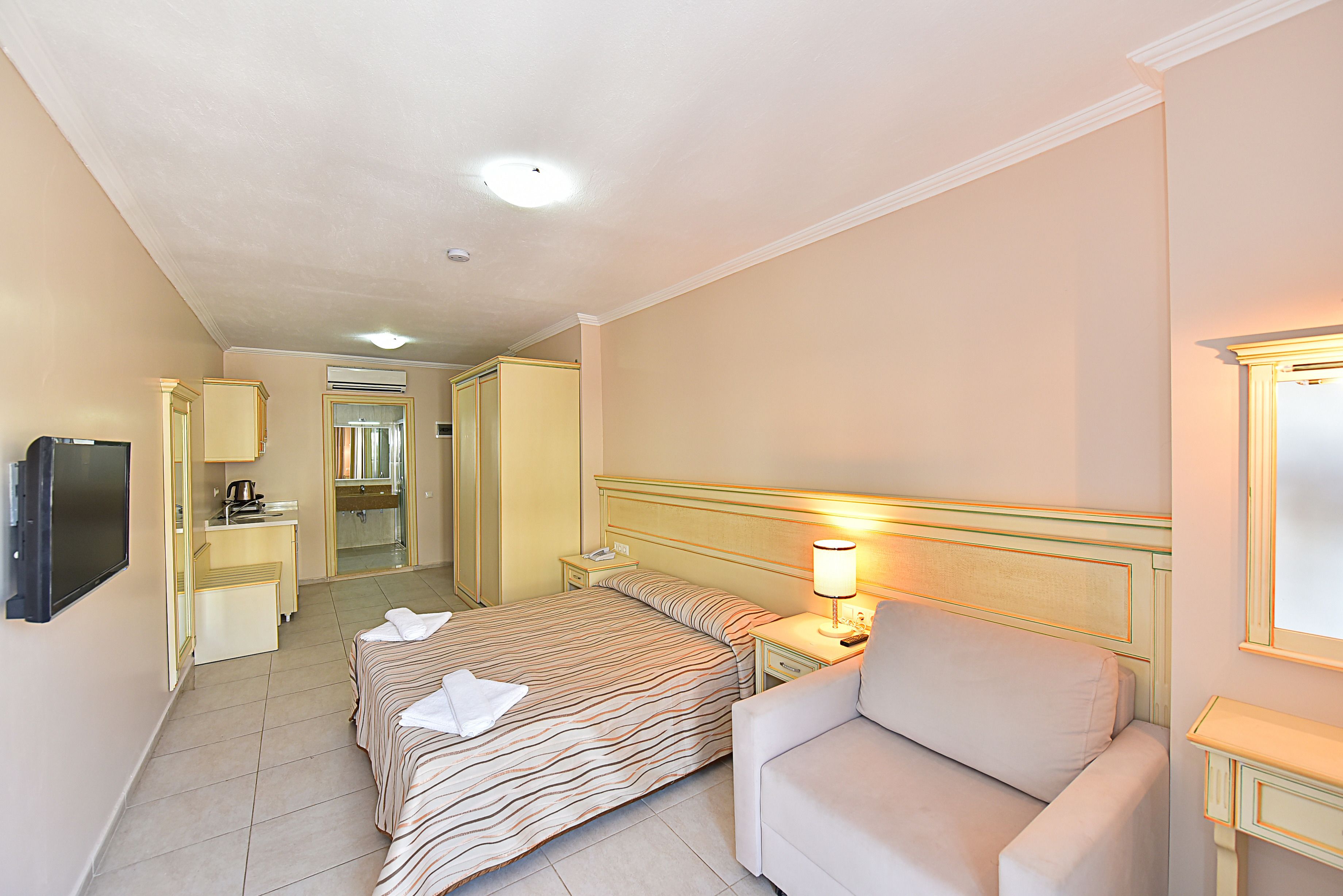 in-room safe, free cots/infant beds, free rollaway beds