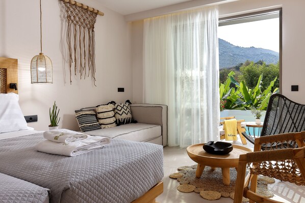 In-room safe, blackout curtains, soundproofing, iron/ironing board - Bali Star Resort Hotel (Mylopotamos)