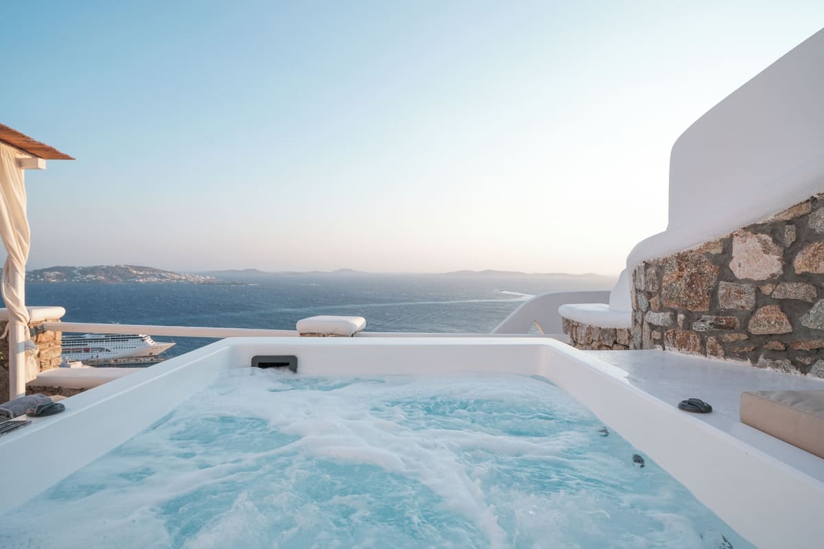 Suite – deluxe, spabadekar, sjøutsikt | Terrasse/patio