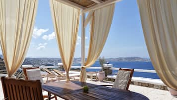Deluxe Suite, Hot Tub, Sea View | Terrace/patio