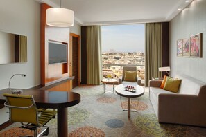 Premium bedding, minibar, in-room safe, individually decorated - Holiday Inn Jeddah Gateway by IHG (Jeddah)